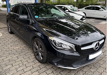 Mercedes-Benz CLA Shooting Brake CLA 220 CDI / d