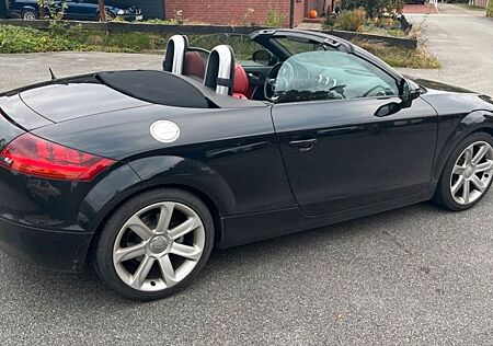 Audi TT Roadster 2.0 TFSI -