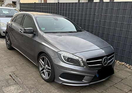 Mercedes-Benz A 180 AMG Line AMG Line
