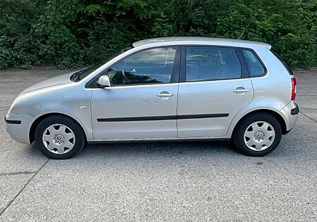 VW Polo Volkswagen 1.4 AUTO BASIS Basis