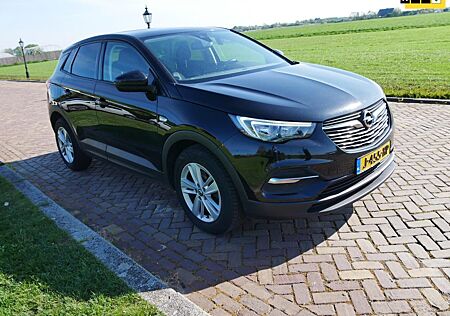 Opel Grandland X 1.2 Turbo Edition 130 6BAK klima NAV