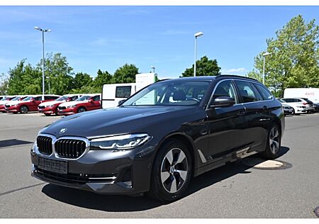 BMW 520 d Touring Luftfederung Navi LED AppleCarPlay