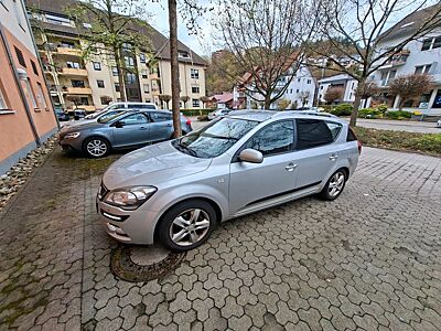 Kia cee'd / Ceed 1.6 CRDi 115PS Dream-Team Sport...