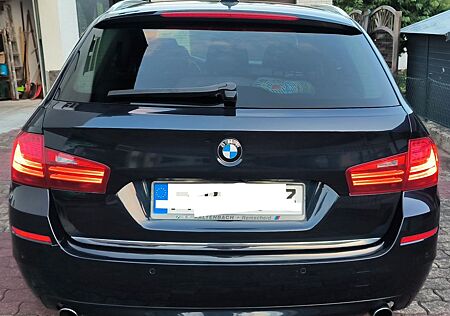 BMW 535d xDrive Touring A Luxury Line Luxury Line