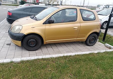 Toyota Yaris 1.0 Basic