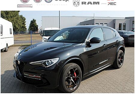 Alfa Romeo Stelvio Quadrifoglio 2.9 V6, ACC,Akrapovic,SHZ4x