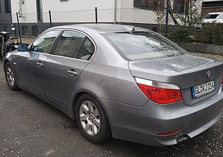 BMW 520i -