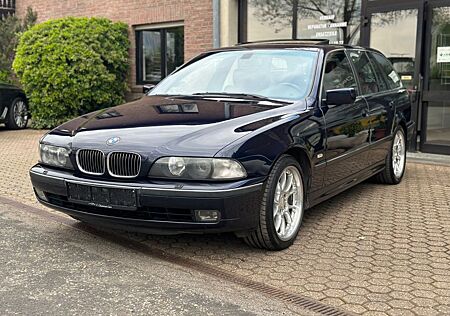 BMW 540i Touring/2 Hand/Massagesitz/Scheckheft