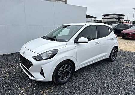 Hyundai i10 STYLE AUT NAVI SHZ TEMPOMAT 1.0 46,3kW/63...