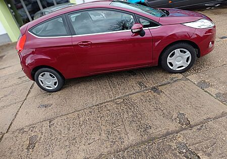 Ford Fiesta Titanium Automatik/Design *neues Modell