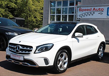 Mercedes-Benz GLA 200 Urban/PANORAMA/LED High/KAMERA/PDC/18ZOL