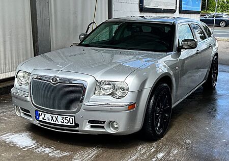 Chrysler 300C Touring 3.0 CRD Autom.