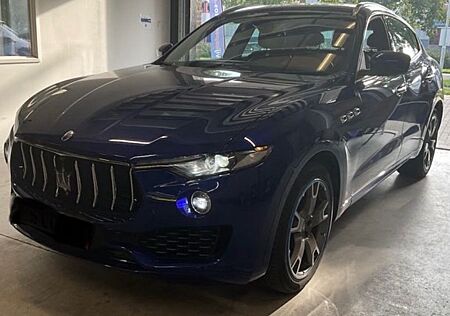 Maserati Levante Benzin 3.0 V6 257kW GRANLUSSO 4x4 Au...