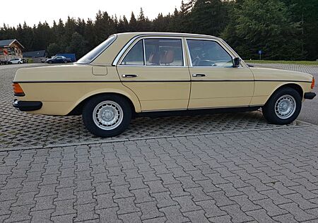 Mercedes-Benz 300 W123 deutsch D Automatik 1.Serie