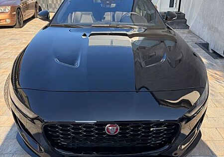 Jaguar F-Type P300 R-DYNAMIC R-DYNAMIC