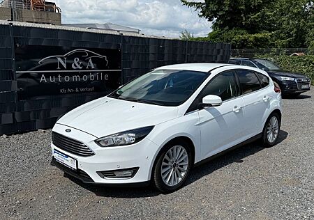 Ford Focus Lim. Titanium/SHZ/PDC/AHK/NAVI/KLIMA/