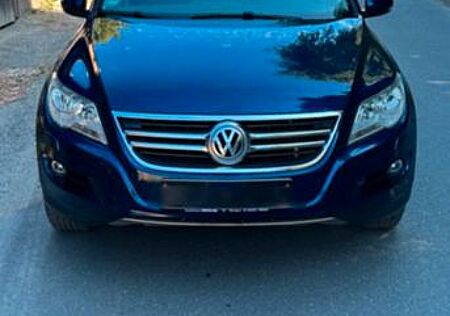VW Tiguan Volkswagen 2.0 TDI 4MOTION 2,5 T. Anhängerlalast &