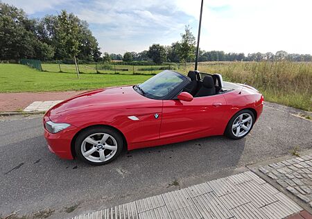 BMW Z4 sDrive20i -Karmesinrot TüV 4/26 unverbastelt