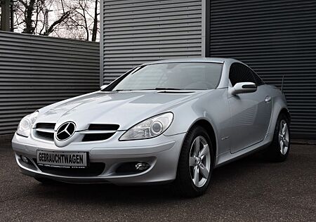 Mercedes-Benz SLK 200 Roadster NAVI Kamera Airscarf HU 1/26