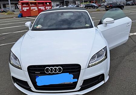 Audi TT Roadster 2.0 TDI S tronic quattro -