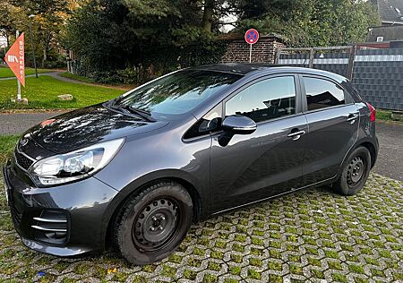 Kia Rio 1.2 UEFA EURO 2016 UEFA EURO 2016