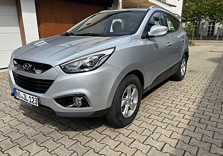 Hyundai ix35 2.0 CRDi 100kW Black&Steel Edition 4WD ...