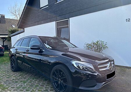 Mercedes-Benz C 220 d 4MATIC T AVANTGARDE Autom. AVANTGARDE