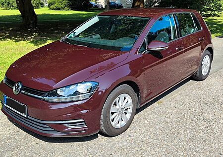 VW Golf Volkswagen 1.0 TSI 63kW Trendline Trendline