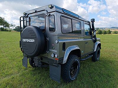 Land Rover Defender 90 Td4 Station Wagon SE Edition