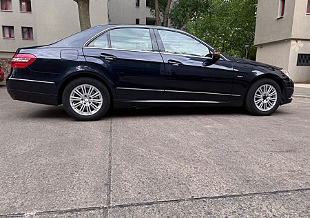 Mercedes-Benz E 350 CDI BlueEFFICIENCY ELEGANCE ELEGANCE