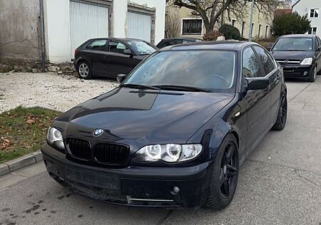 BMW 330i -