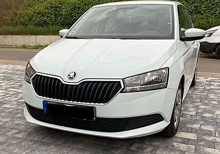 Skoda Fabia 1.0l MPI 55kW Schaltgetriebe Klimaanlage
