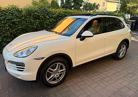 Porsche Cayenne SCHALTUNG - 09/2011 - BENZIN AnhängerK