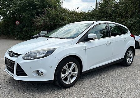 Ford Focus 1.6 Lim. Champions Edition Navi Kamera