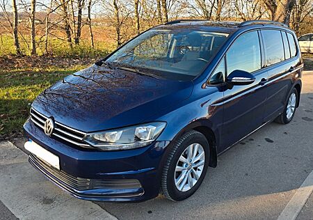 VW Touran Volkswagen 1.6 TDI SCR Trendline BMT Trendline