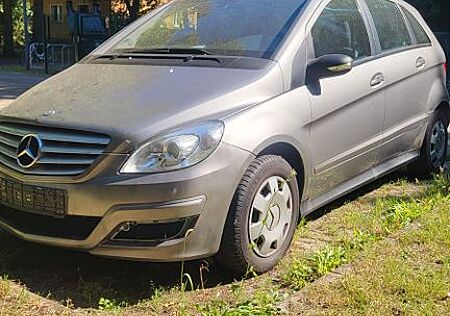 Mercedes-Benz B 150 -
