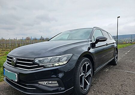 VW Passat Variant Volkswagen 2.0 TDI SCR DSG Business Vari...