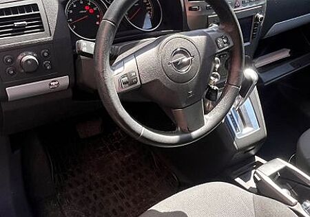 Opel Zafira 2.2 direct Automatik -