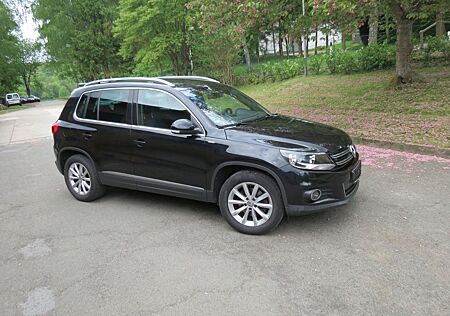 VW Tiguan Volkswagen 2.0 TDI BlueMotion T LOUNGE Sport & St
