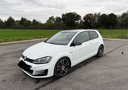 VW Golf Volkswagen 2.0 TDI DSG BMT GTD GTD