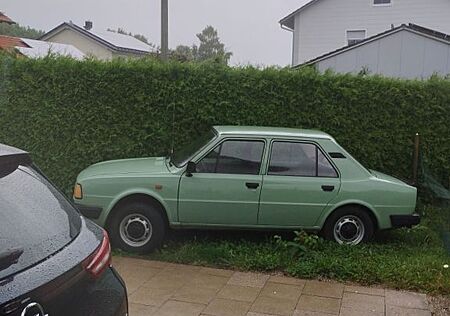 Skoda 120