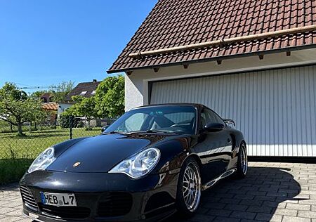 Porsche 996 Turbo Coupé 331kW Turbo