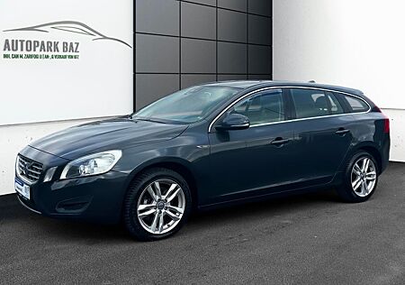 Volvo V60 Kombi Momentum AUTOMATIK *KLIM*SH*ALU*AHK*