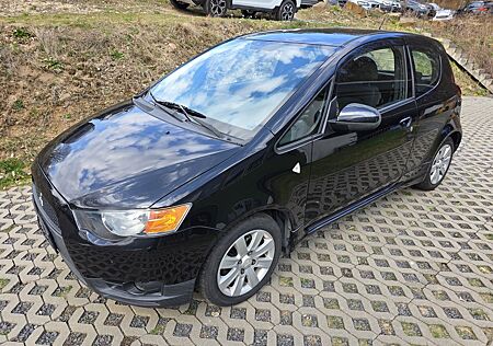 Mitsubishi Colt . 3-trg. ClearTec 35 Jahre TÜV Service neu