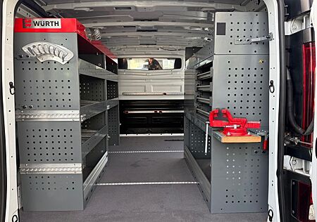 Renault Trafic Kasten L1H1 2,8t Komfort Würth Regale AHK