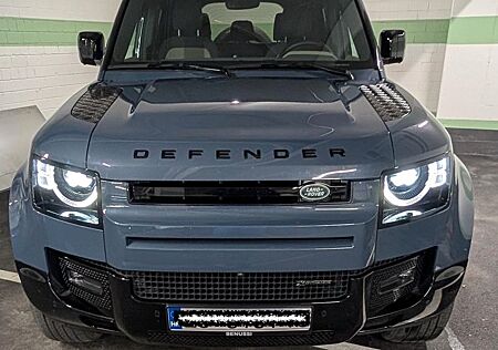 Land Rover Defender 110 D250 MHEV X-Dynamic S