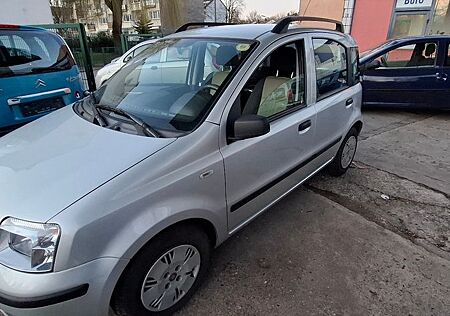 Fiat Panda 1.2 Dynamic*Servo*Garantie*1.Hand*Tüv neu*