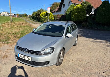 VW Golf Volkswagen 1.6 TDI BMotion Tech Trendline Variant ...