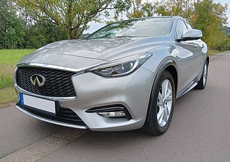 Infiniti Q30 gebraucht kaufen Infiniti Q30 2.2d AUTOMATIK 360° KAMERA PANORAMA TOP