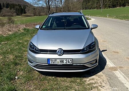 VW Golf Volkswagen 1.6 TDI SCR Comfortline Variant Comfortline